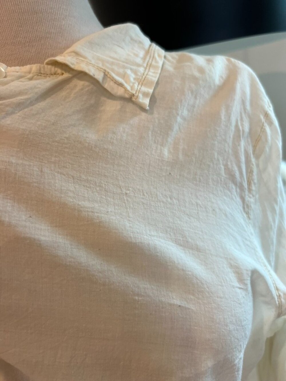 Auntie Oti White button down - Picture 3 of 9